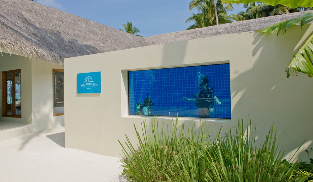 Confined dives happening at Aquaholics at Kandima
