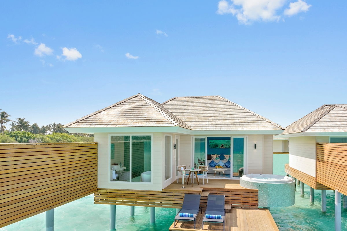 Aqua Jacuzzi Villa 5